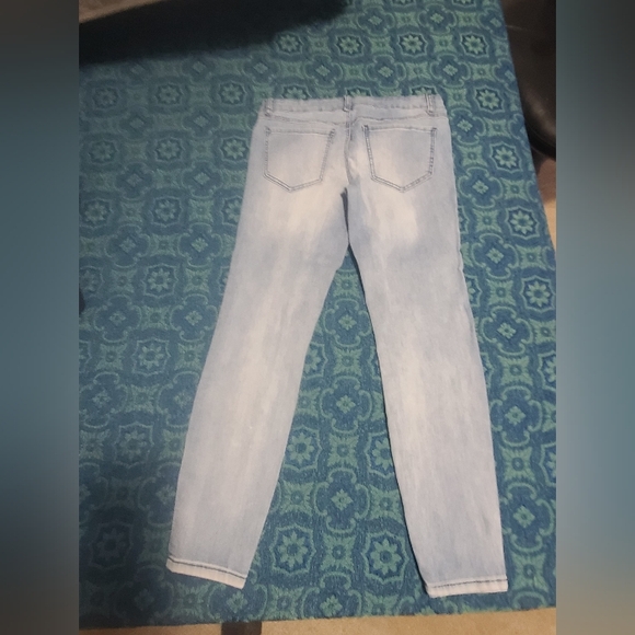 ❤️‍🔥HOST PICK❤️‍🔥 Women's Maternity Blue Jeans - Picture 4 of 5